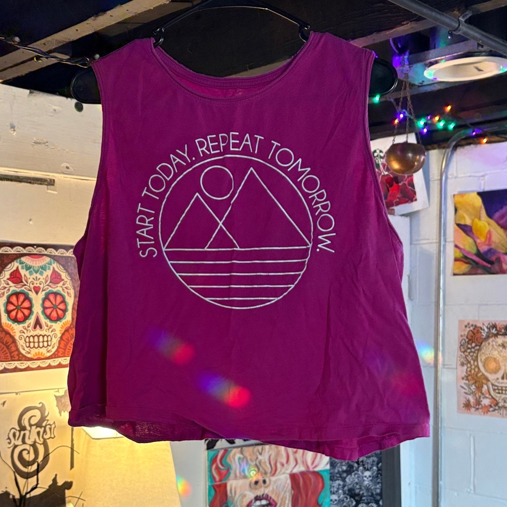 Athletic Works Magenta Graphic Tank Top/Midriff